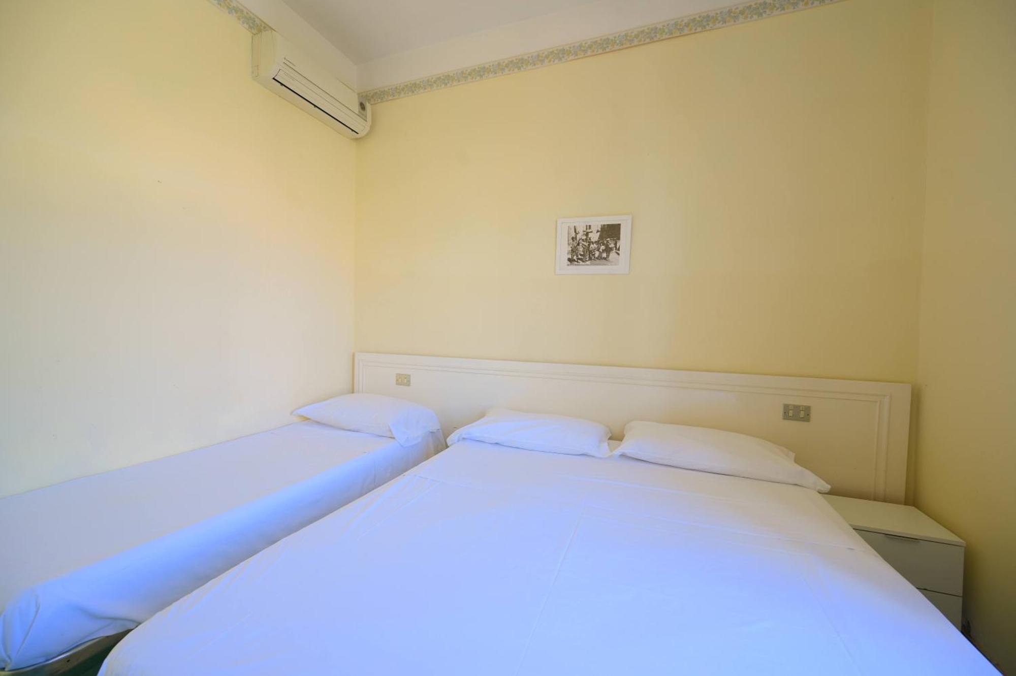 Villa Diana - Beach & Rooms Іскія Екстер'єр фото