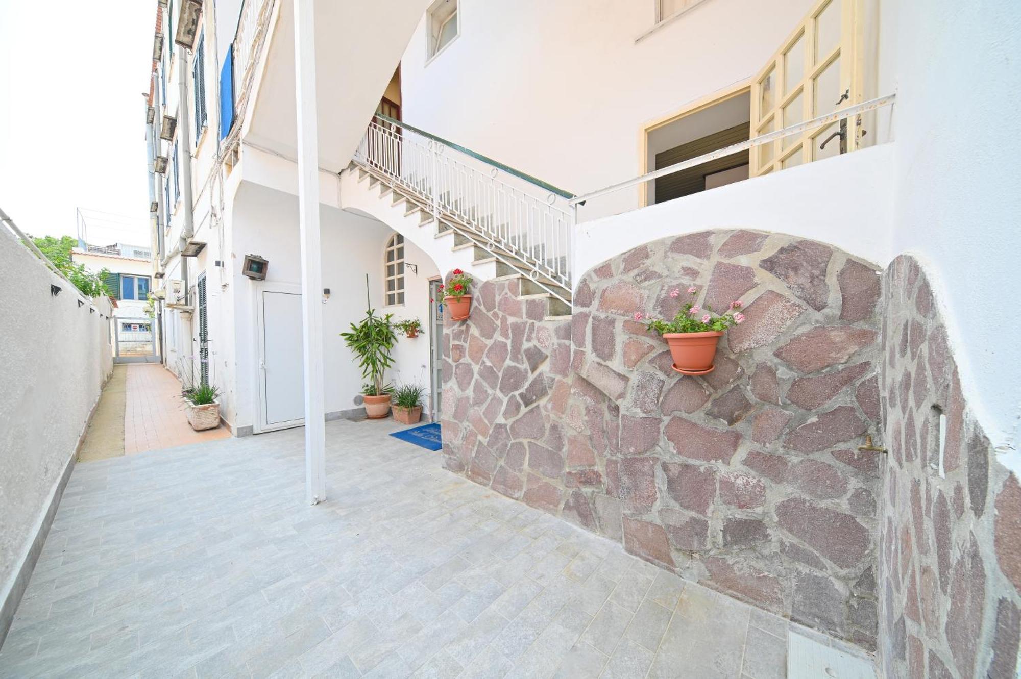 Villa Diana - Beach & Rooms Іскія Екстер'єр фото