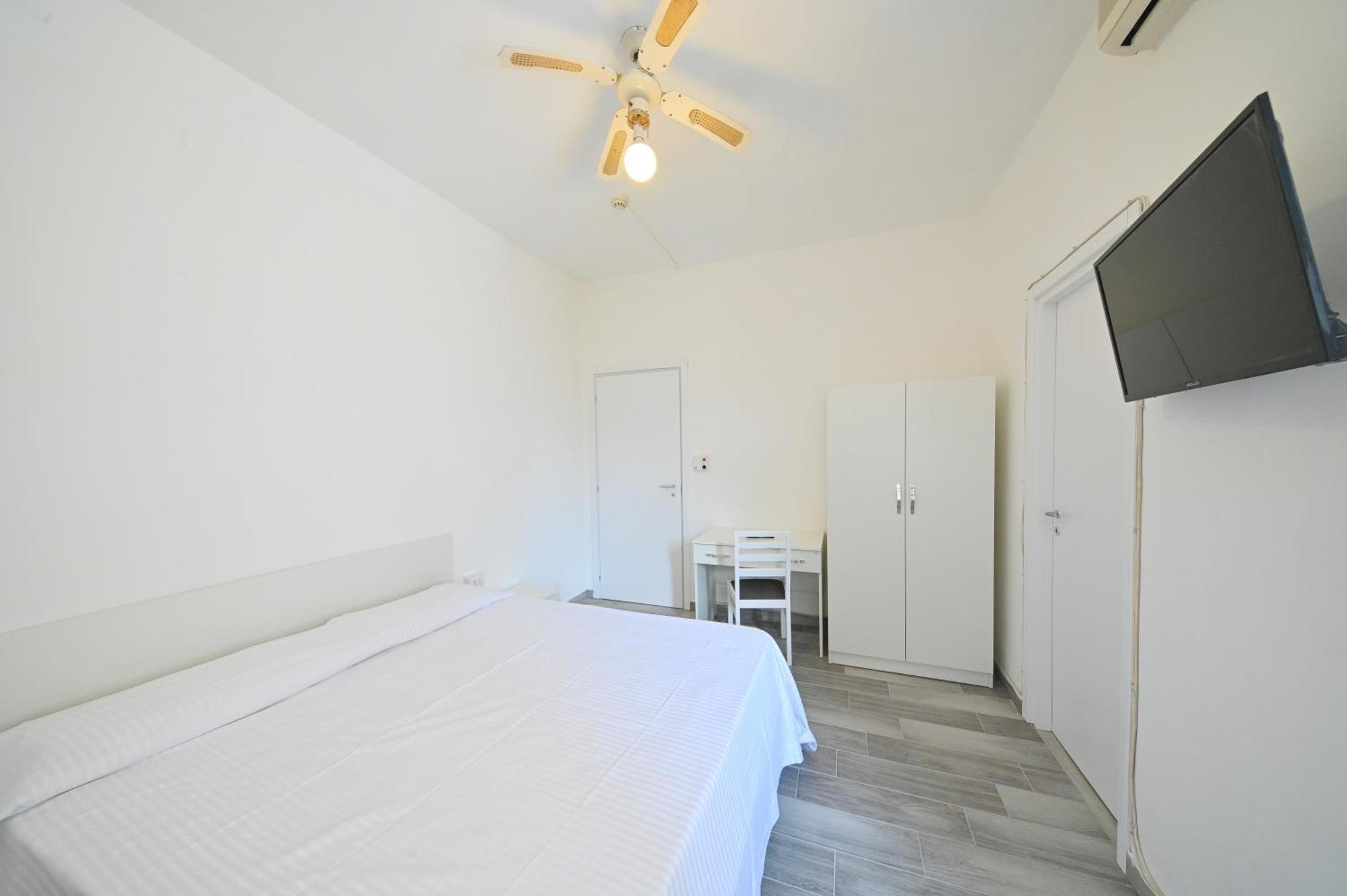 Villa Diana - Beach & Rooms Іскія Екстер'єр фото