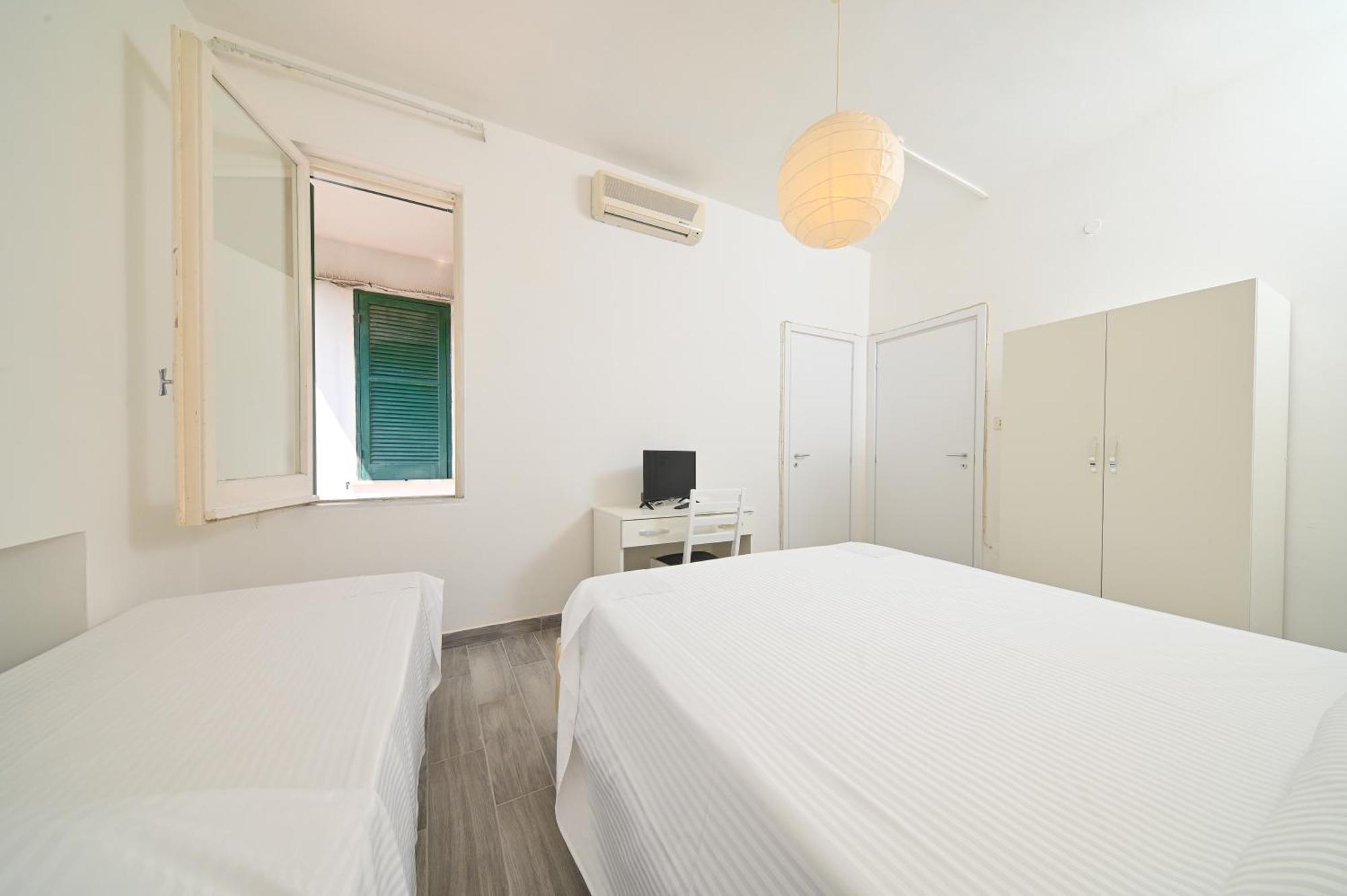 Villa Diana - Beach & Rooms Іскія Екстер'єр фото