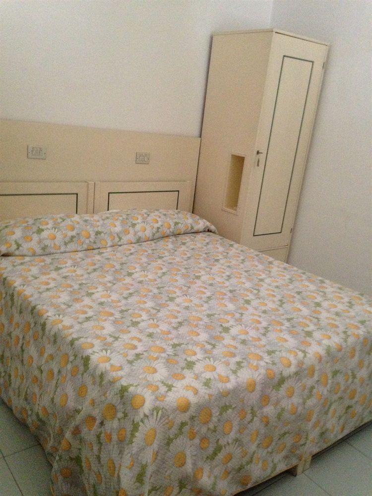 Villa Diana - Beach & Rooms Іскія Екстер'єр фото